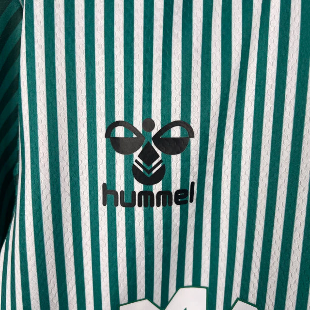 Camisa Werder Bremen I 23/24 - Torcedor Hummel Masculina - Branca e verde com detalhes em preto