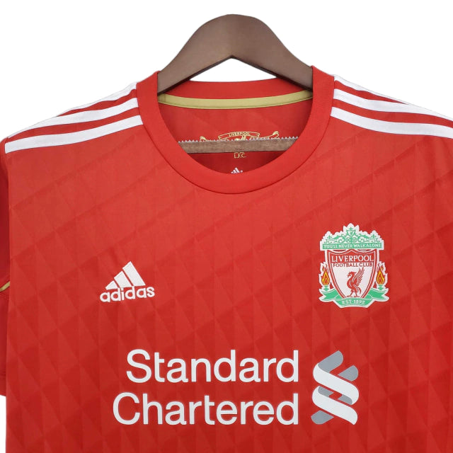 Camisa Retrô Liverpool I 2010/2011 - Masculina Adidas - Vermelha com detalhes em branco