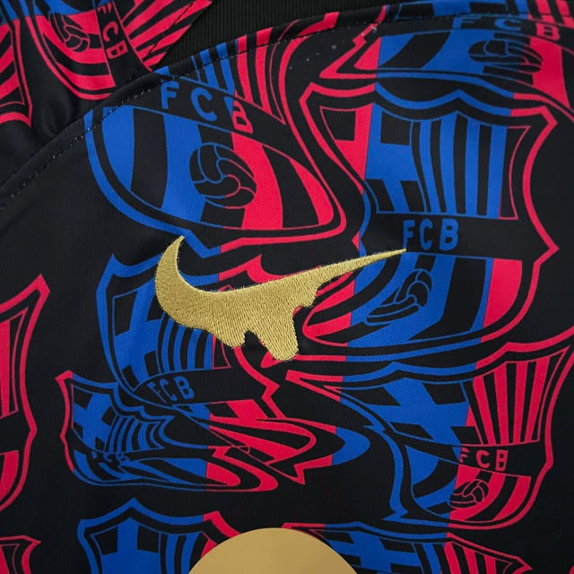 Camisa Barcelona Edição Especial 23/24 - Torcedor Nike Masculina - Preta com detalhes em azul e grená