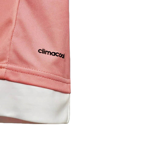 Camisa Retrô Juventus 2015/2016 - Adidas Masculina - Rosa com detalhes em preto