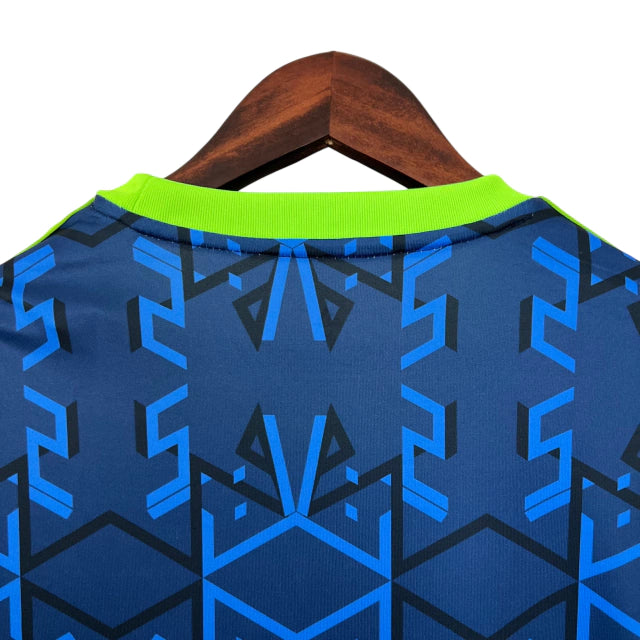 Camisa Arsenal Treino 23/24 - Torcedor Adidas Masculina - Azul com detalhes em amarelo e verde
