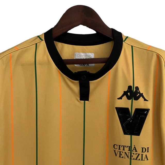 Camisa Venezia Treino 23/24 - Torcedor Kappa Masculina - Bege com detalhes em preto