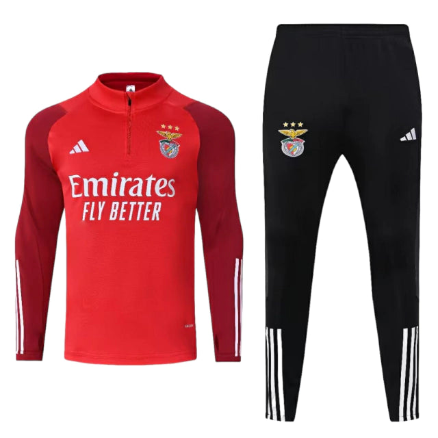 Conjunto Benfica 23/24 - Masculino Adidas - Vermelha com detalhes em branco com patrocínio