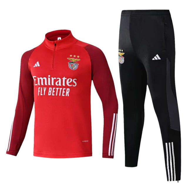 Conjunto Benfica 23/24 - Masculino Adidas - Vermelha com detalhes em branco com patrocínio