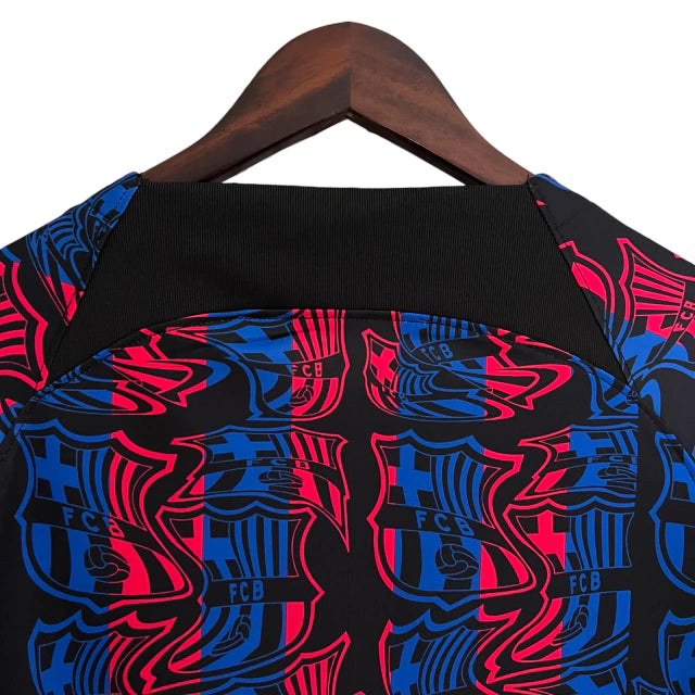Camisa Barcelona Edição Especial 23/24 - Torcedor Nike Masculina - Preta com detalhes em azul e grená