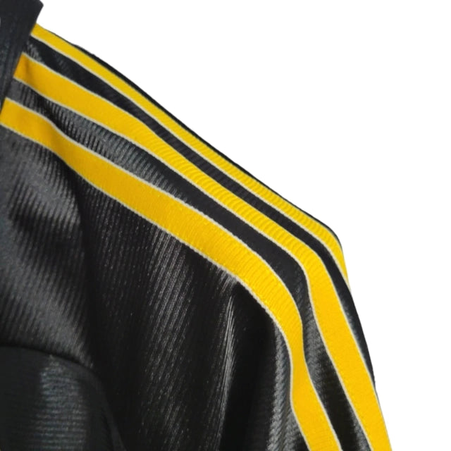 Camisa Retrô Real Madrid II 99/01 - Masculina Adidas - Preta com detalhes em amarelo