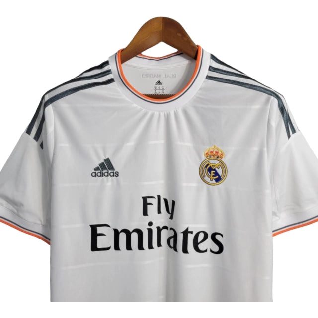 Camisa Retrô Real Madrid I 13/14 - Masculina Adidas - Branca com detalhes em laranja e cinza